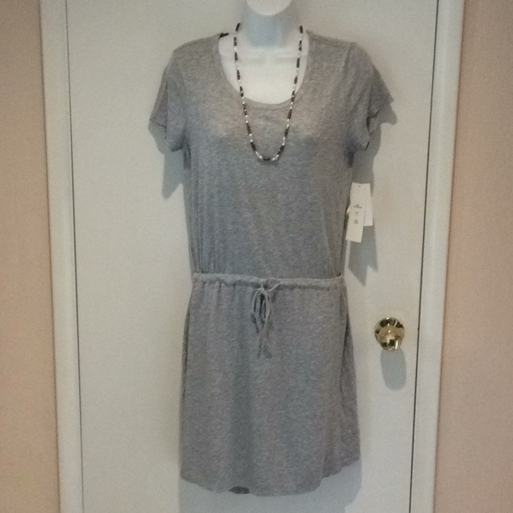 Olive & Oak casual dress. Crew sleeves, small NWTS